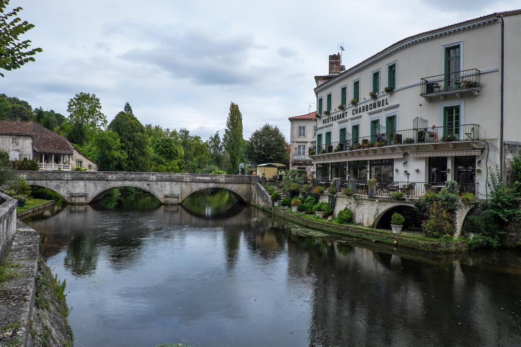 Hotel Restaurant Charbonnel Brantôme Esterno foto